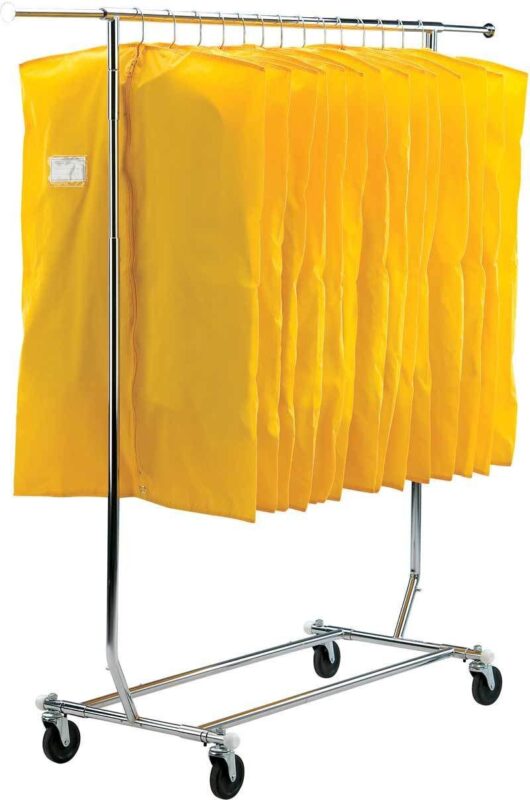 COLLAPSIBLE ROLLING GARMENT RACK